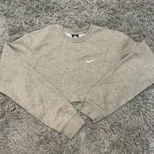 Cropped Gray Nike Hoodie